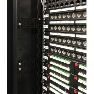 Hyperline PMR-2U-TM-RAL9005 Кронштейн 2U, Т-пазы + крепеж типа монетка, цвет черный RAL9005 (4 шт. в комплекте) Hyperline PMR-2U-TM-RAL9005 Кронштейн 2U, Т-пазы + крепеж типа монетка, цвет черный RAL9005 (4 шт. в комплекте)